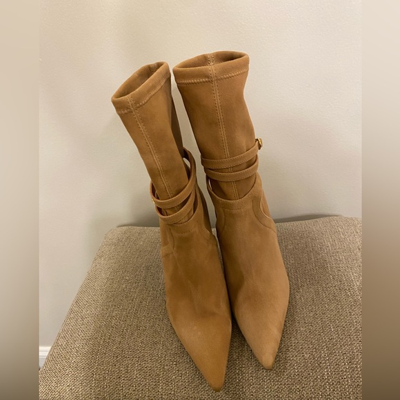 $695 Stuart Weitzman Stuart 100 Belted Boots - Picture 6 of 11